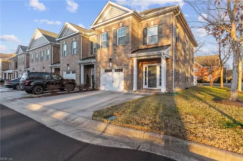 1101 Winsford Ln, Chesapeake, VA 23320