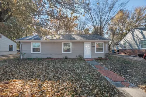 138 Weaver Rd E, Hampton, VA 23666