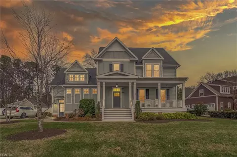 904 Harvest Trl, Chesapeake, VA 23322