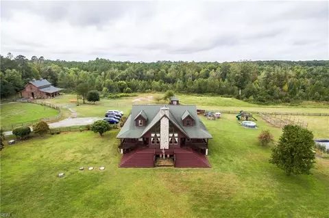 16338 Field Of Dreams Rd, Smithfield, VA 23430