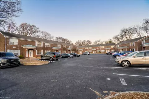 988 N King St, Hampton, VA 23669