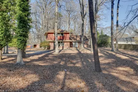 43 Cameron Dr, Newport News, VA 23606