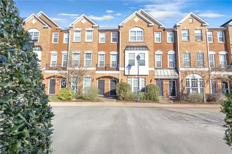654 Claire Ln, Newport News, VA 23602