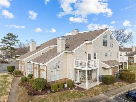 5108 Heathglen Cir, Virginia Beach, VA 23456