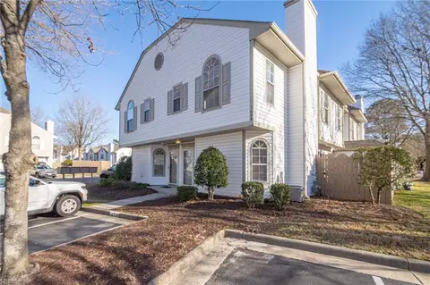 1604 Aston Ln, Virginia Beach, VA 23454
