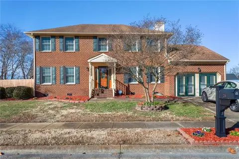 216 Knells Ridge Dr, Chesapeake, VA 23320