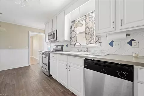 Kitchen - 35 Wheatland Dr, Hampton, VA 23666 photo 1 of 1