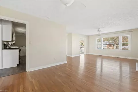 Living - 35 Wheatland Dr, Hampton, VA 23666 photo 3 of 3