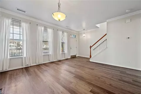 263 W Gilbert St, Hampton, VA 23669 photo 10