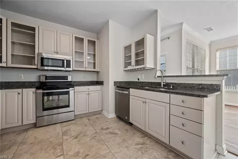 263 W Gilbert St, Hampton, VA 23669 photo 5