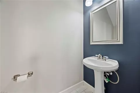 263 W Gilbert St, Hampton, VA 23669 photo 11