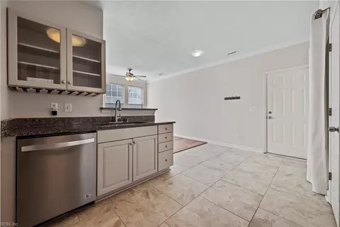 263 W Gilbert St, Hampton, VA 23669 photo 6