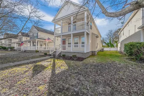 263 W Gilbert St, Hampton, VA 23669 photo 2