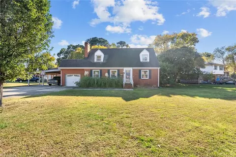 4 Lewallen Dr, Newport News, VA 23608