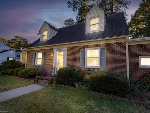 4605 Kemp Dr, Portsmouth, VA 23703