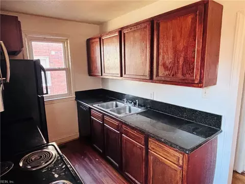 121 Clyde St, Hampton, VA 23669 photo 11