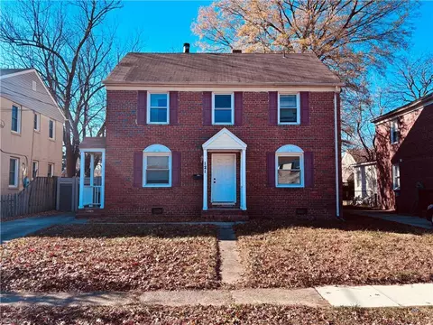 121 Clyde St, Hampton, VA 23669
