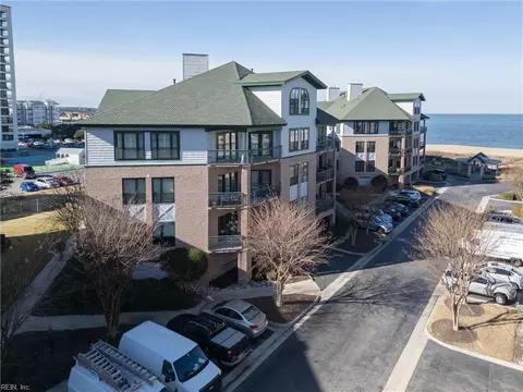 3252 Page Ave #104, Virginia Beach, VA 23451