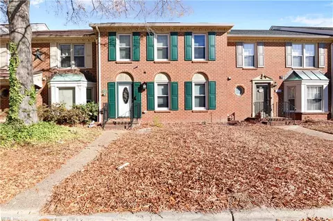 1020 Tottenham Ln, Virginia Beach, VA 23454