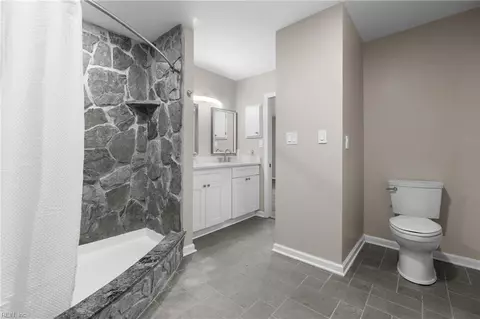Bath - 3822 Deer Path Rd, Suffolk, VA 23434 photo 1 of 10