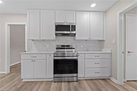 Kitchen - 3822 Deer Path Rd, Suffolk, VA 23434 photo 3 of 5
