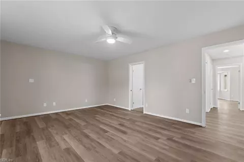 Living - 3822 Deer Path Rd, Suffolk, VA 23434 photo 9 of 10