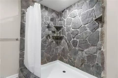 Bath - 3822 Deer Path Rd, Suffolk, VA 23434 photo 5 of 10