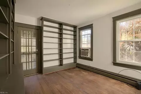 6346 Main St, Gloucester, VA 23061 photo 3