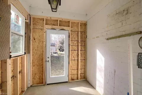 6346 Main St, Gloucester, VA 23061 photo 16