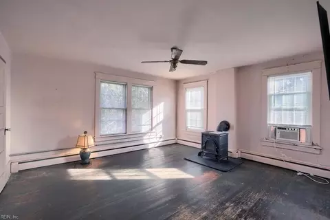 6346 Main St, Gloucester, VA 23061 photo 19
