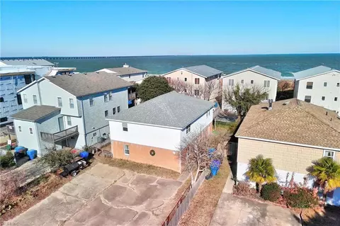 4416 Ocean View Ave, Virginia Beach, VA 23455