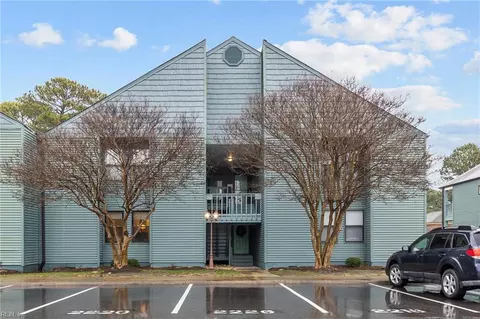 2228 Kleen St, Virginia Beach, VA 23451