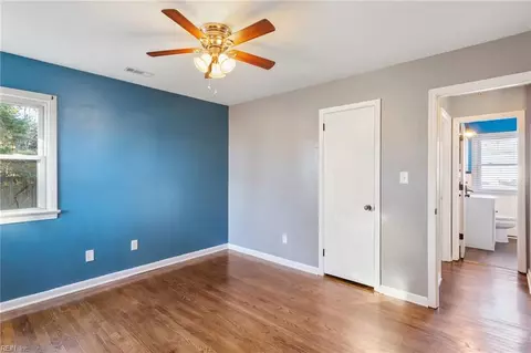 409 Samuelson Ct, Hampton, VA 23605 photo 13