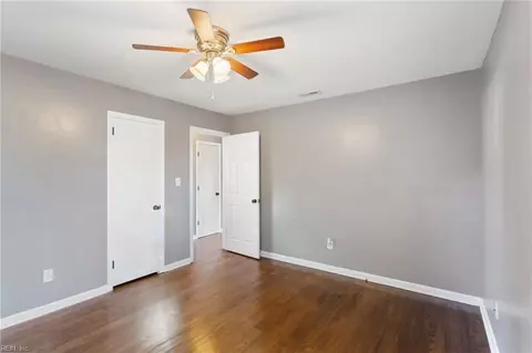 409 Samuelson Ct, Hampton, VA 23605 photo 14