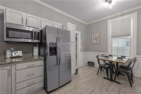 Kitchen - 437 Colbert Ave, Hampton, VA 23669 photo 3 of 4