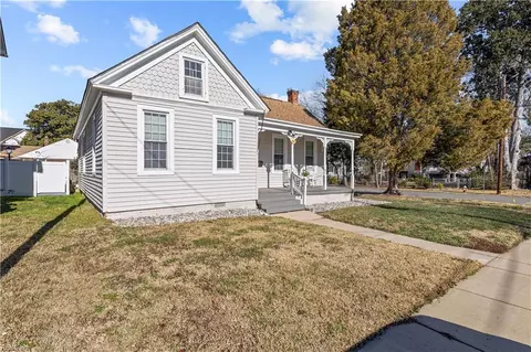 Exterior - 437 Colbert Ave, Hampton, VA 23669 photo 5 of 7