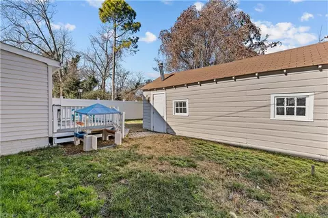 Exterior - 437 Colbert Ave, Hampton, VA 23669 photo 7 of 7