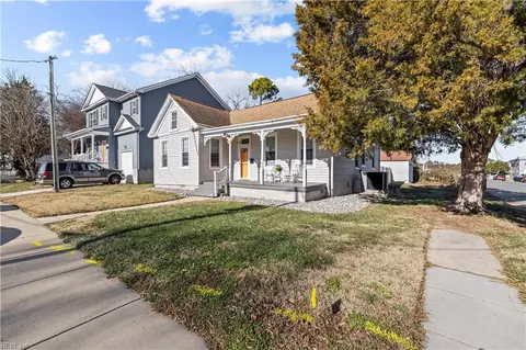 Exterior - 437 Colbert Ave, Hampton, VA 23669 photo 2 of 7