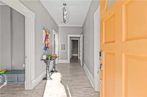 Entry Way - 437 Colbert Ave, Hampton, VA 23669 photo 1 of 2