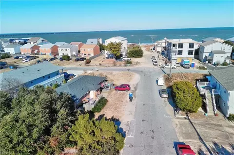 4425 Ocean View Ave, Virginia Beach, VA 23455