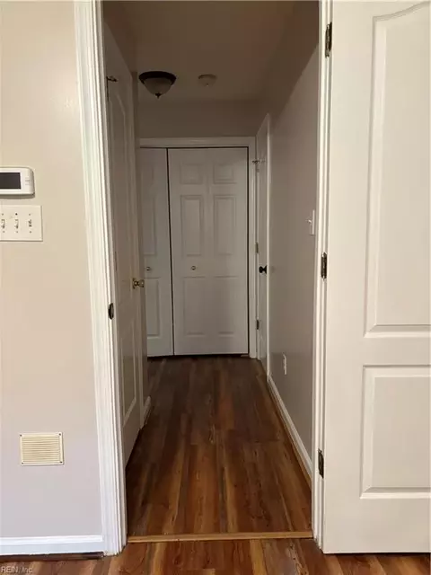 Entry Way - 116 Esplanade Pl, Chesapeake, VA 23320 photo 5 of 7