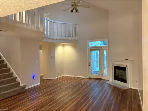 Living - 116 Esplanade Pl, Chesapeake, VA 23320 photo 2 of 5
