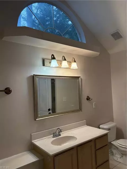 Bath - 116 Esplanade Pl, Chesapeake, VA 23320 photo 5 of 5