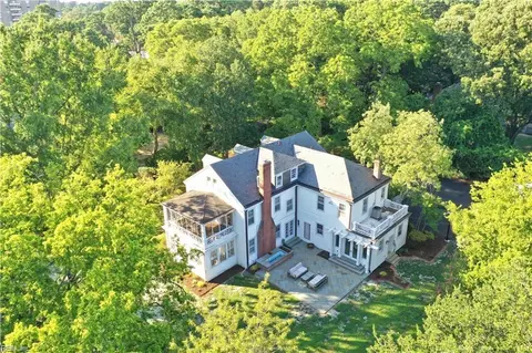 7314 Barberry Ln, Norfolk, VA 23505