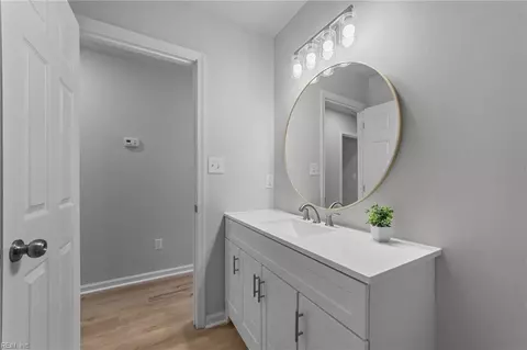 Entry Way - 16154 E Byron Dr, Smithfield, VA 23430 photo 1 of 5