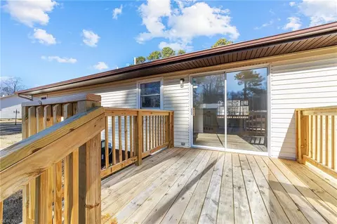 Exterior - 16154 E Byron Dr, Smithfield, VA 23430 photo 8 of 12