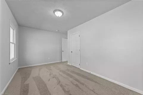 Bedroom - 16154 E Byron Dr, Smithfield, VA 23430 photo 4 of 8