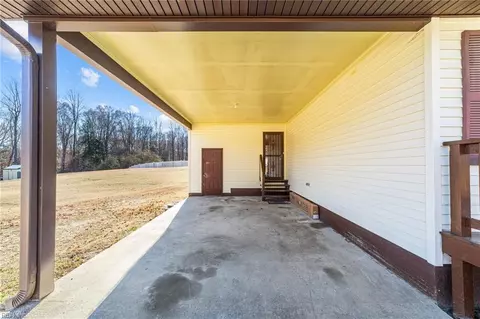 Exterior - 16154 E Byron Dr, Smithfield, VA 23430 photo 9 of 12