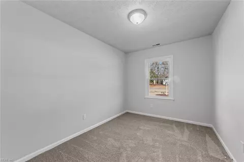 Bedroom - 16154 E Byron Dr, Smithfield, VA 23430 photo 1 of 8