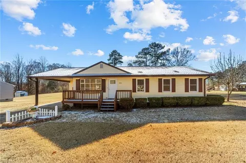 16154 E Byron Dr, Smithfield, VA 23430